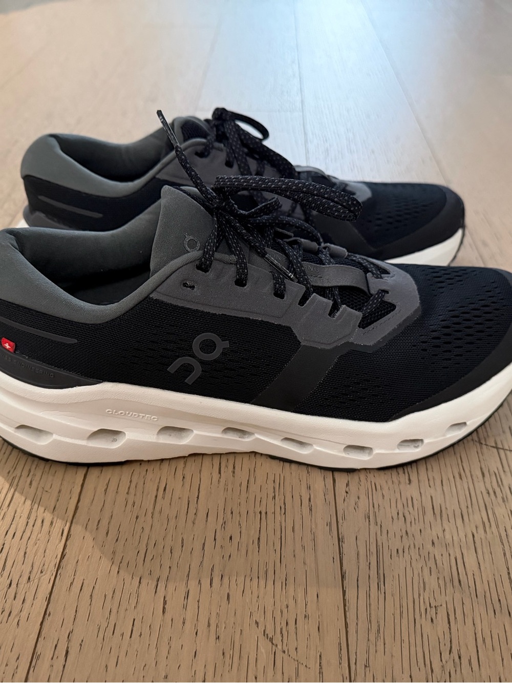 On Running Women's Running Shoe - Cloudrunner 3 (Brand New Color) - Picture 5 of 6